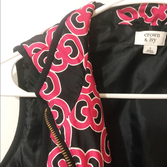 Crown & Ivy Vest - Picture 1 of 2